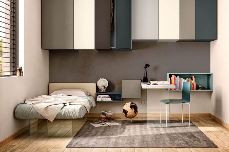 letto-sospeso-cameretta-colorata