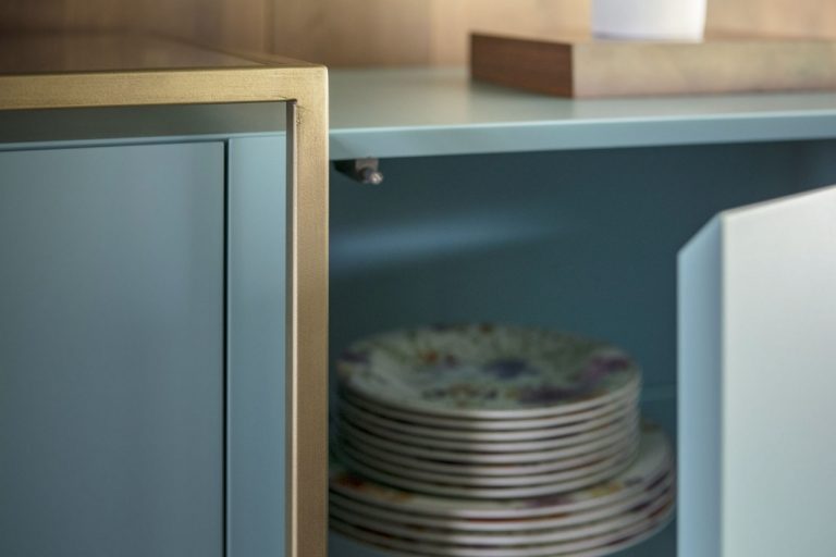 mogg_storage_zoom_18-1280x853