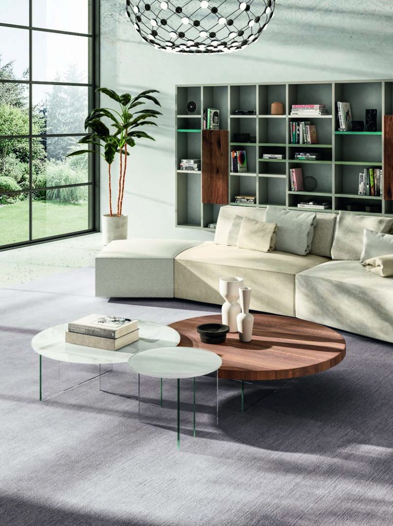 Air XGlass Round Coffee Table_ambientato