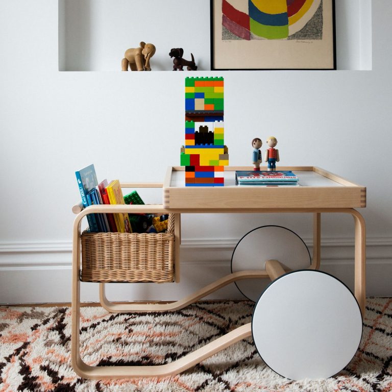 artek-alvar-aalto-900-tea-cart-82