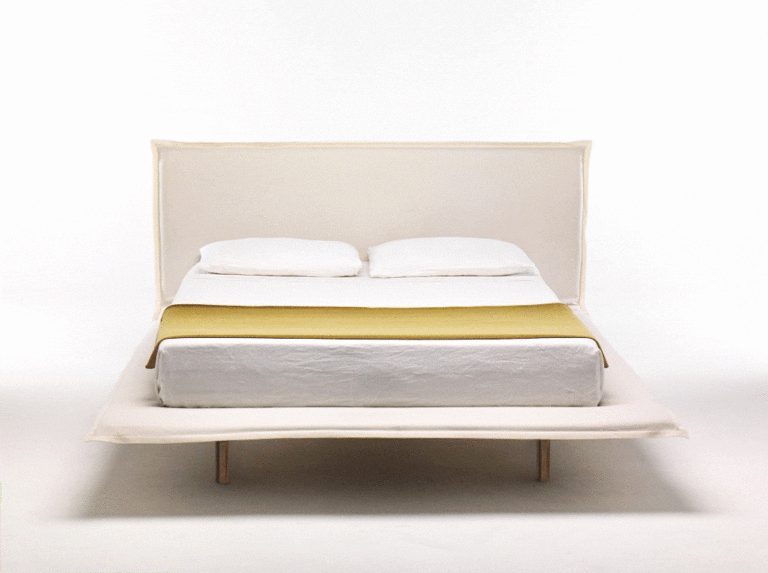 mogg_bed_bighug_video