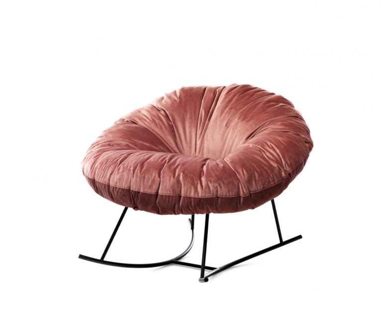 mogg_seats_closer-rocking_01-1280x1046