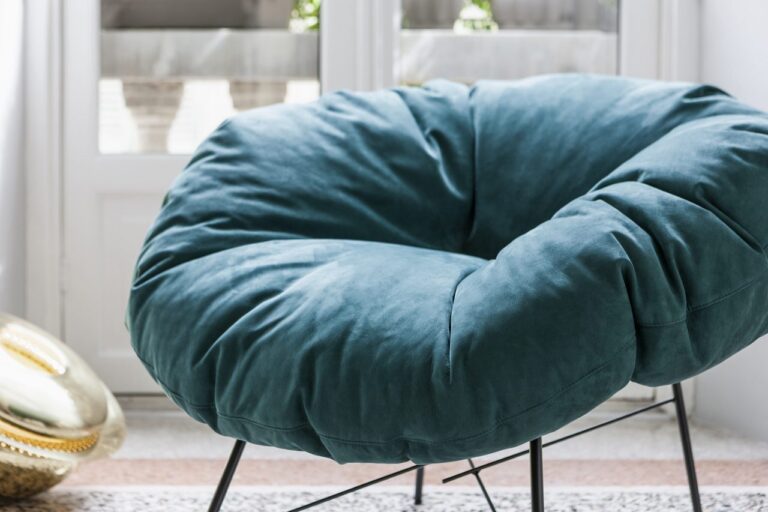 mogg_seats_closer_5-1280x853