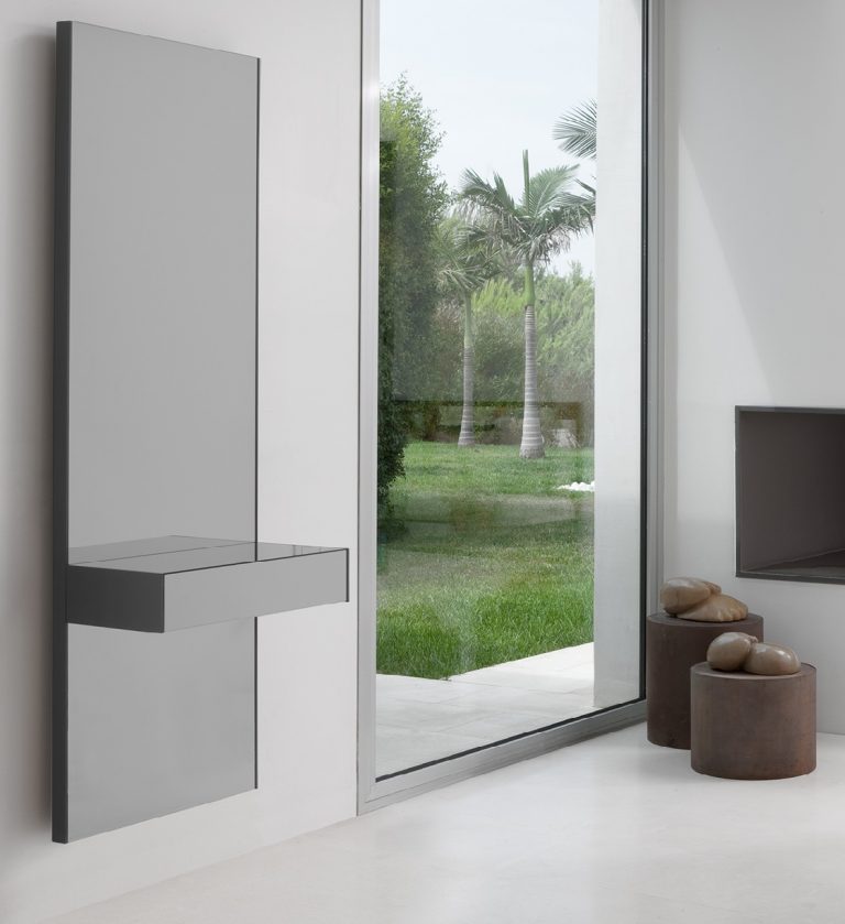 console gray3