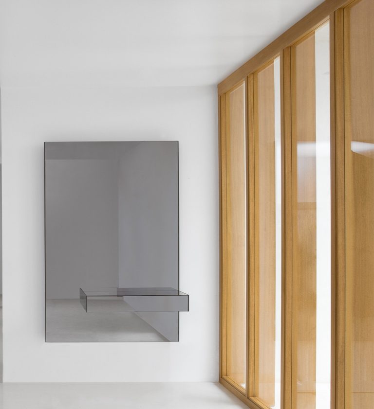 console grey 1