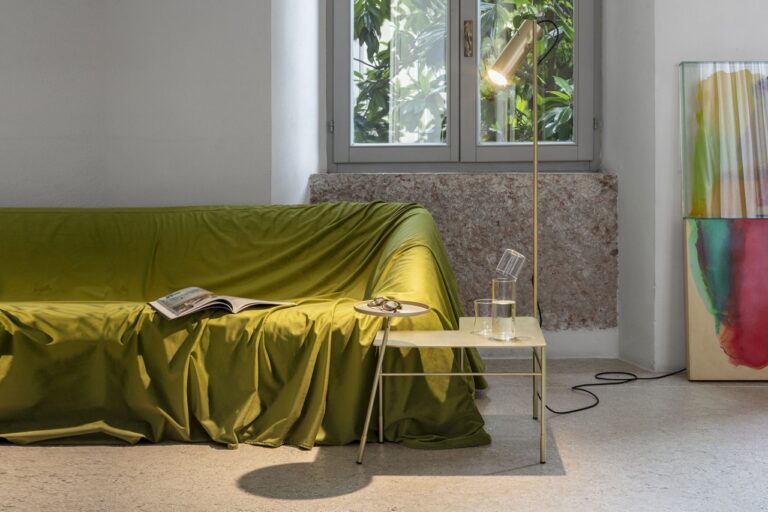 mogg_lamp_DASE_Header-1280x853