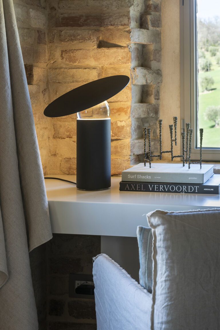 mogg_lamp_era_11