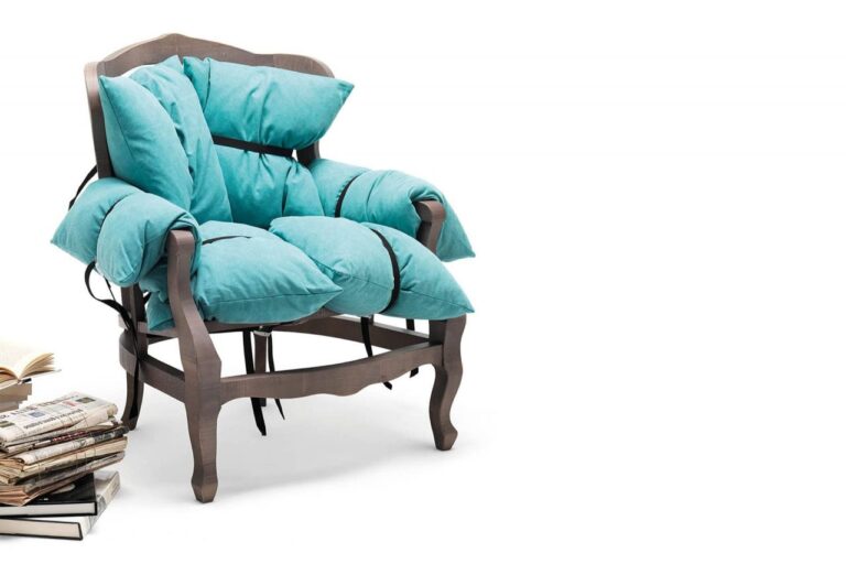 mogg_seats_7pillows_2-1280x853