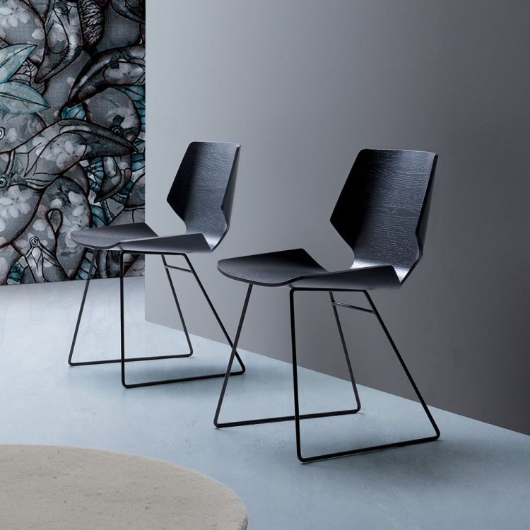 linz-metal-chairs-in-graphite-grey-varnished-oak-seat-in-grey-black-lacquered